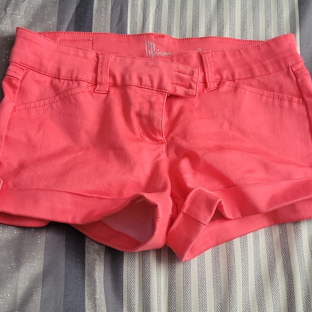 Short shorts